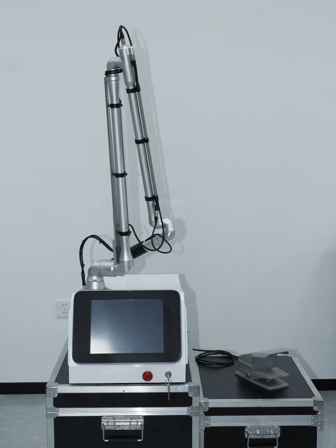Portable Q Swith Yag laser machine for tattoos